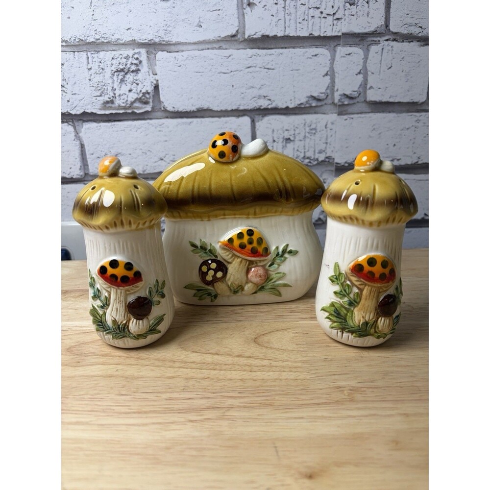 Merry Mushroom Salt & Pepper & Napkin Holder Sears Roebuck 1970s Vintage Mint